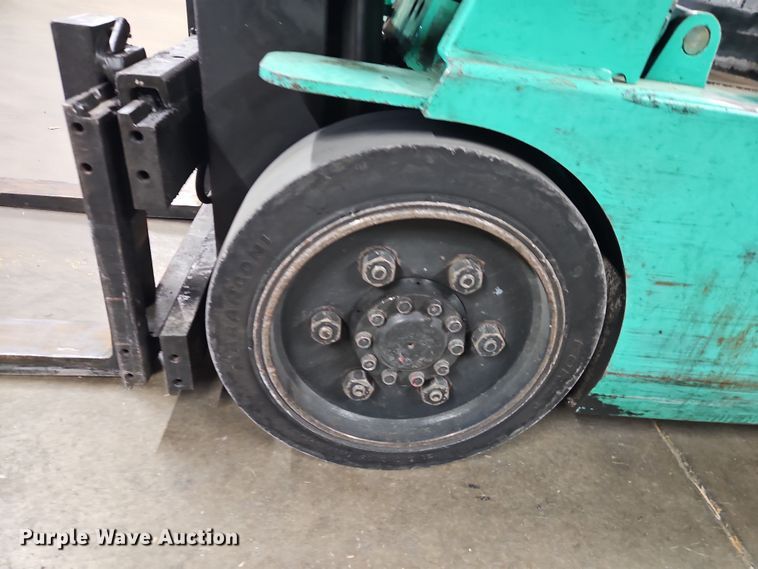 image for item EO4911 Mitsubishi FGC25 forklift