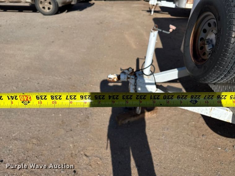 image for item EP2673 2003 CM enclosed cargo trailer