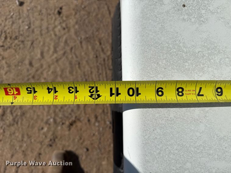 image for item EP2673 2003 CM enclosed cargo trailer