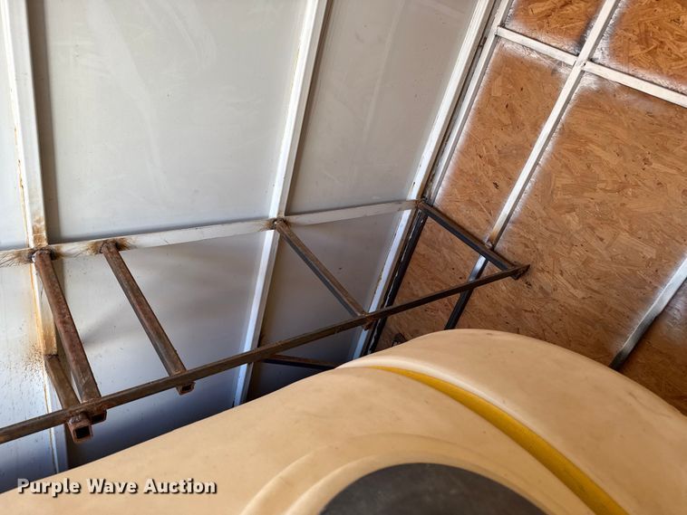 image for item EP2673 2003 CM enclosed cargo trailer