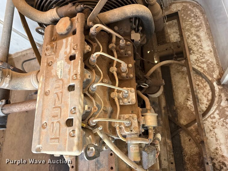 image for item EP2673 2003 CM enclosed cargo trailer