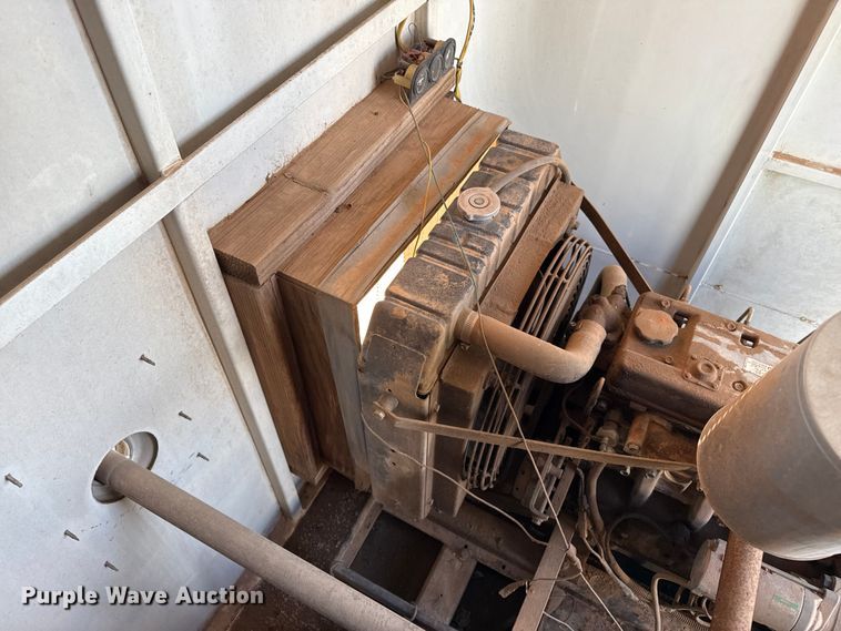 image for item EP2673 2003 CM enclosed cargo trailer