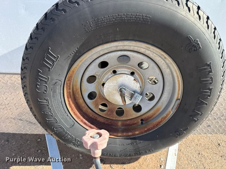 image for item EP2673 2003 CM enclosed cargo trailer