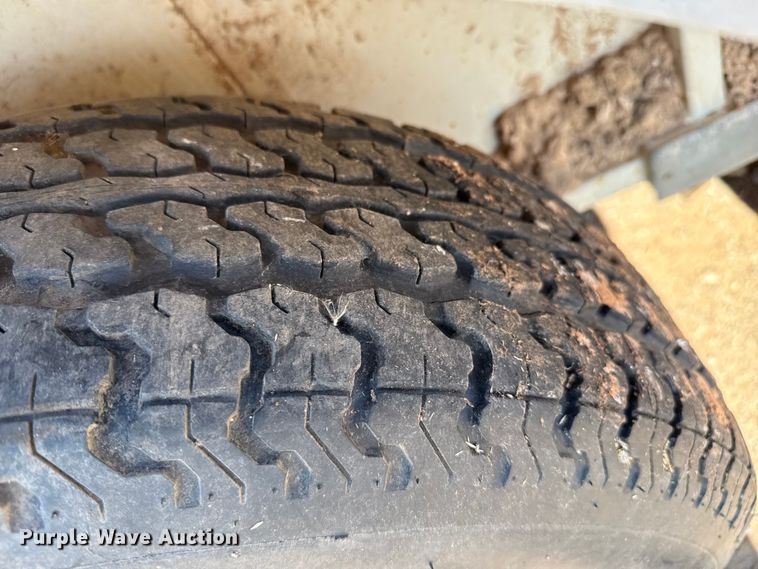 image for item EP2673 2003 CM enclosed cargo trailer