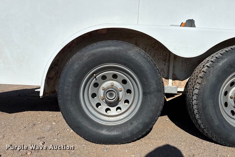 image for item EP2673 2003 CM enclosed cargo trailer