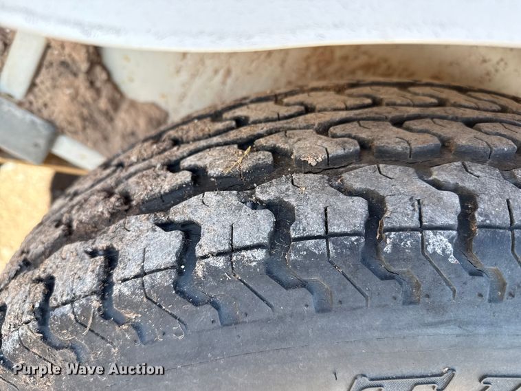 image for item EP2673 2003 CM enclosed cargo trailer