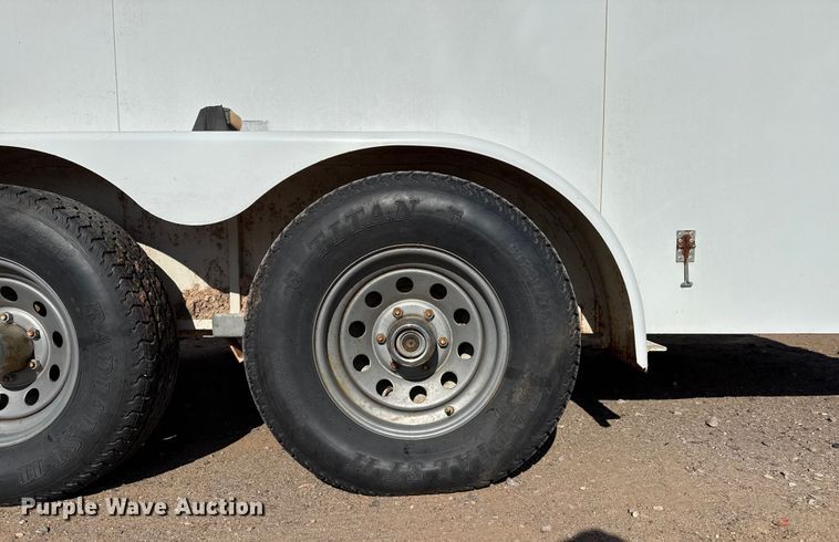 image for item EP2673 2003 CM enclosed cargo trailer