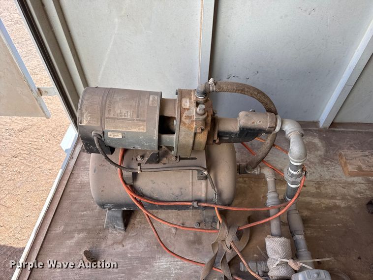 image for item EP2674 2003 S&H enclosed cargo trailer