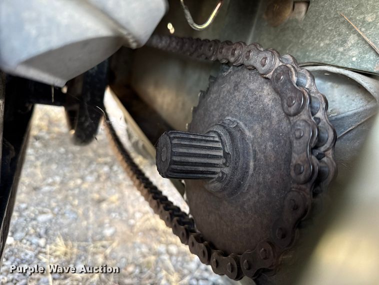 image for item EP2676 2000 John Deere Trail Gator utility vehicle