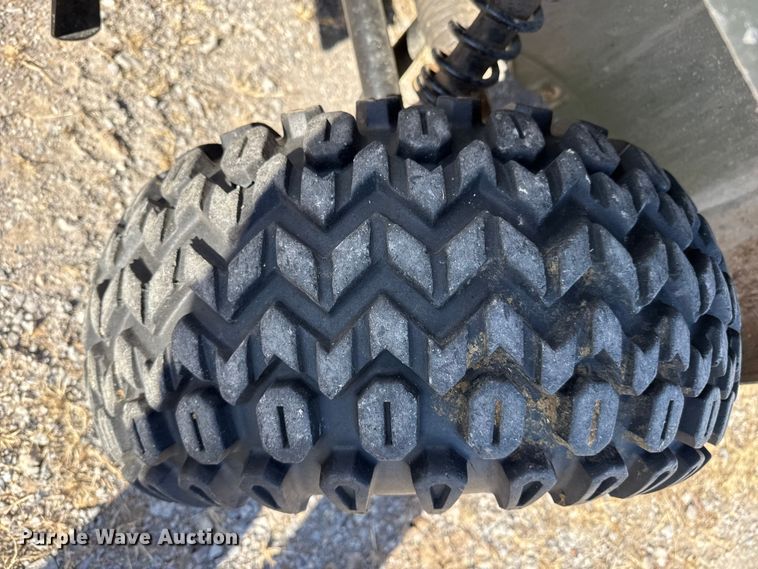 image for item EP2676 2000 John Deere Trail Gator utility vehicle