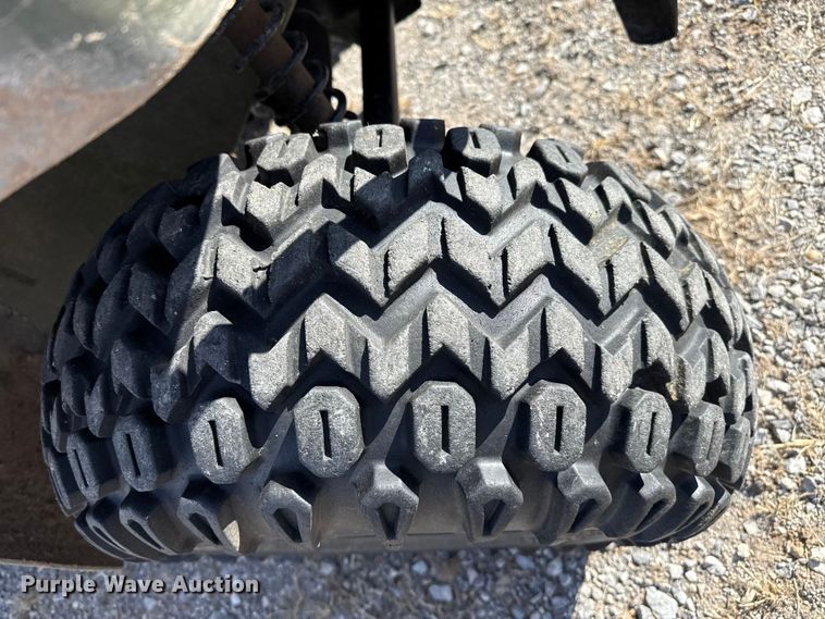 image for item EP2676 2000 John Deere Trail Gator utility vehicle