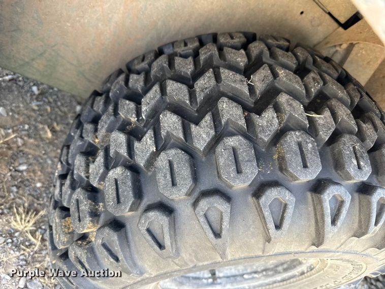 image for item EP2676 2000 John Deere Trail Gator utility vehicle