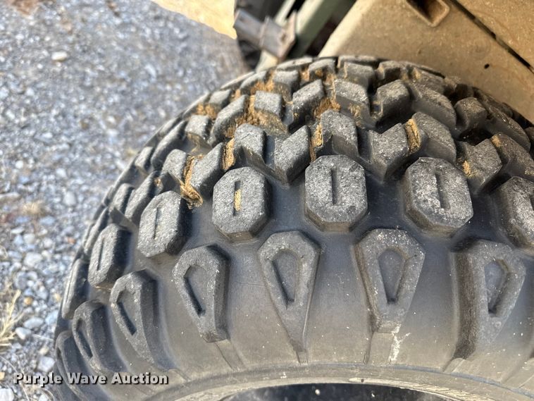 image for item EP2676 2000 John Deere Trail Gator utility vehicle