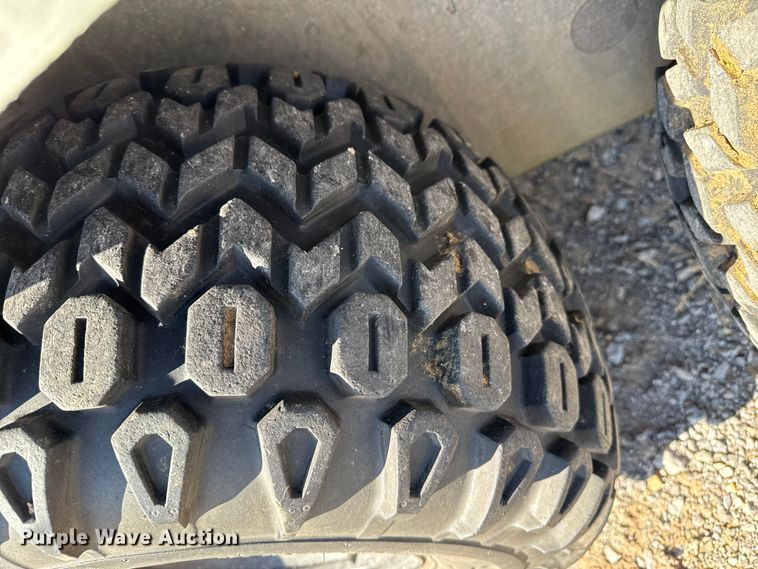 image for item EP2676 2000 John Deere Trail Gator utility vehicle