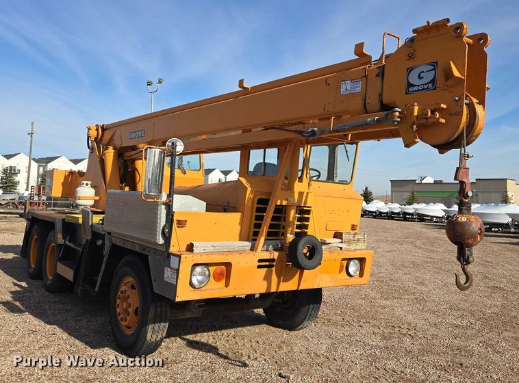 image for item ES2558 1972 Grove TMS100 crane