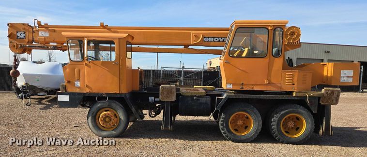 image for item ES2558 1972 Grove TMS100 crane