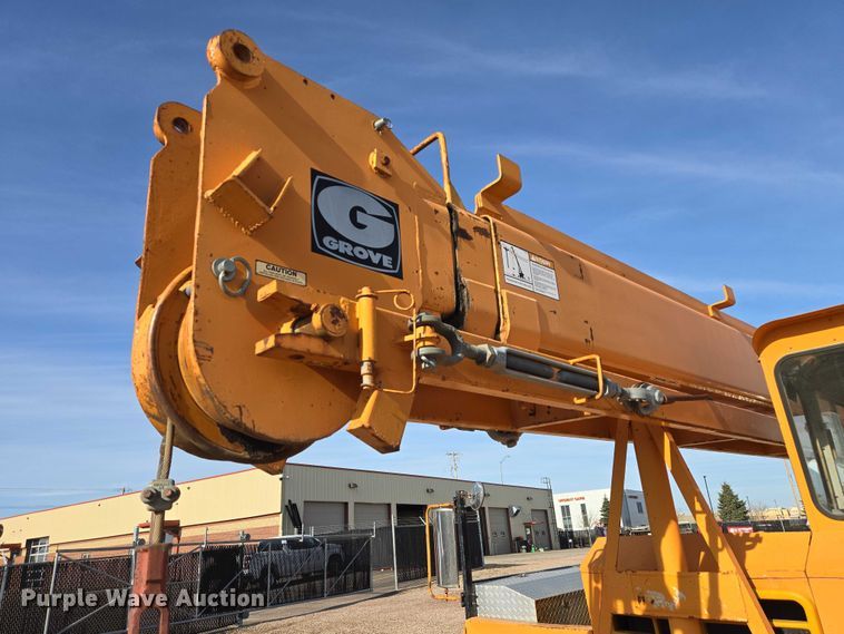 image for item ES2558 1972 Grove TMS100 crane