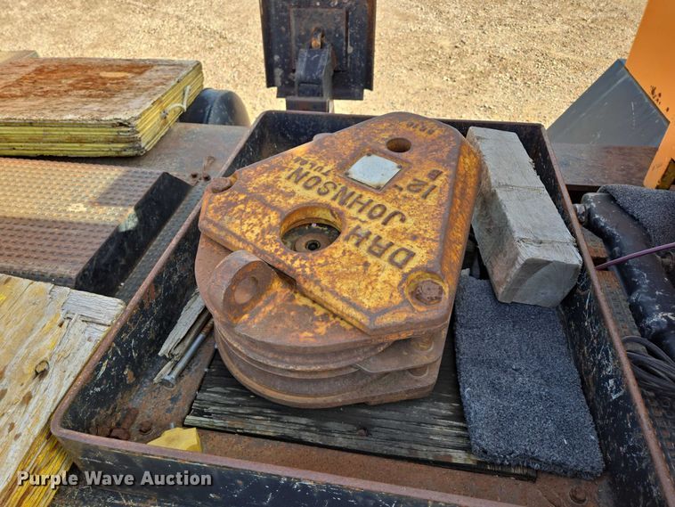 image for item ES2558 1972 Grove TMS100 crane