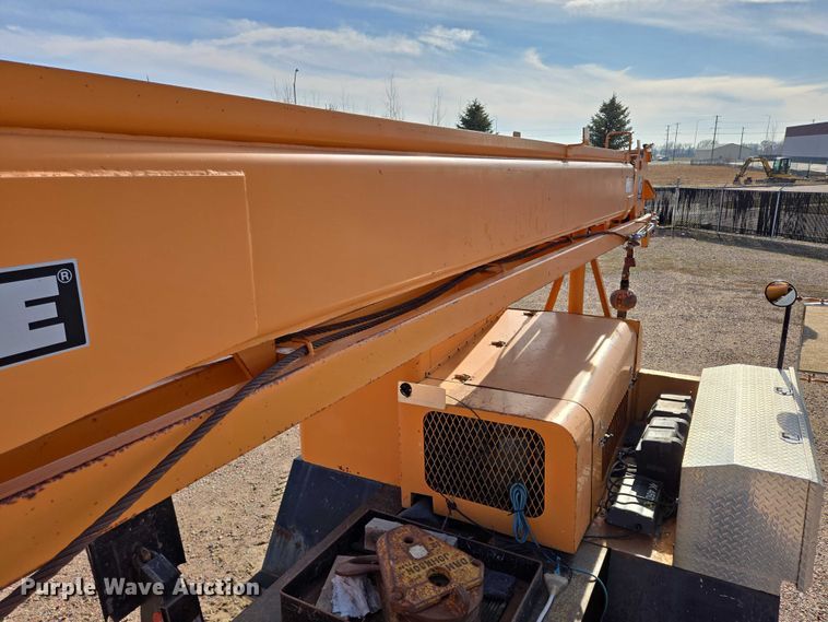 image for item ES2558 1972 Grove TMS100 crane