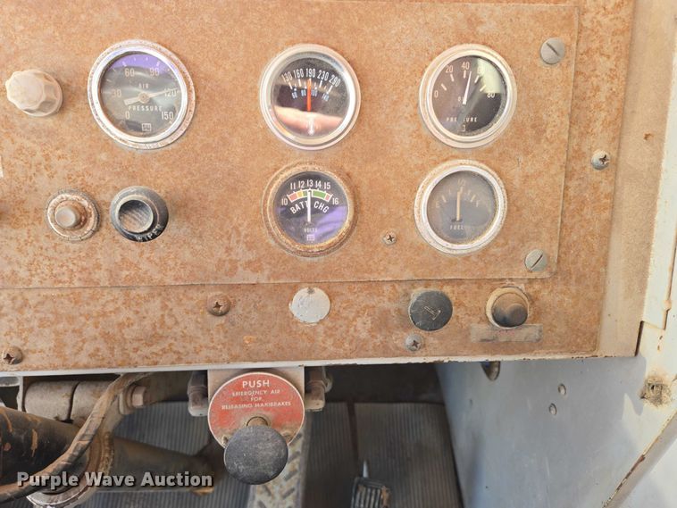 image for item ES2558 1972 Grove TMS100 crane