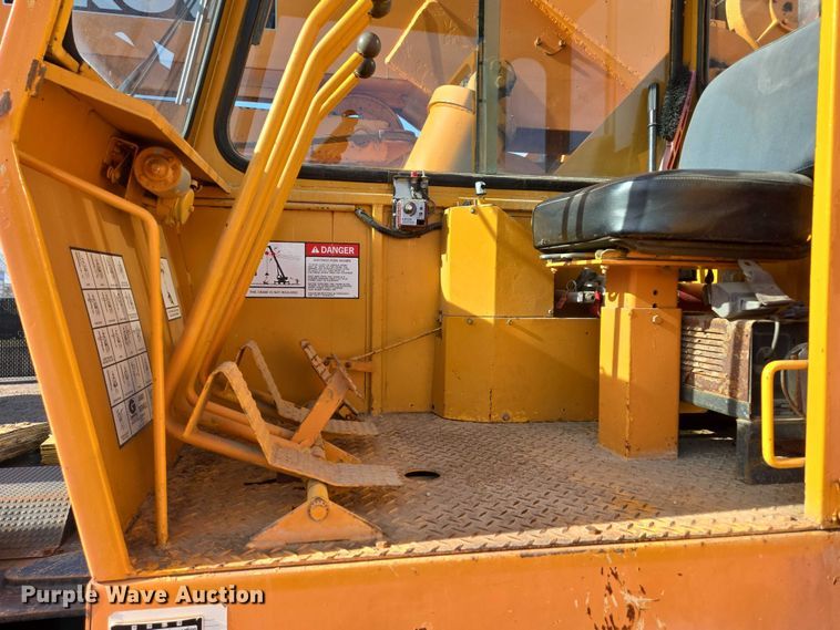 image for item ES2558 1972 Grove TMS100 crane