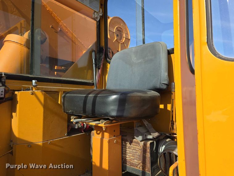 image for item ES2558 1972 Grove TMS100 crane