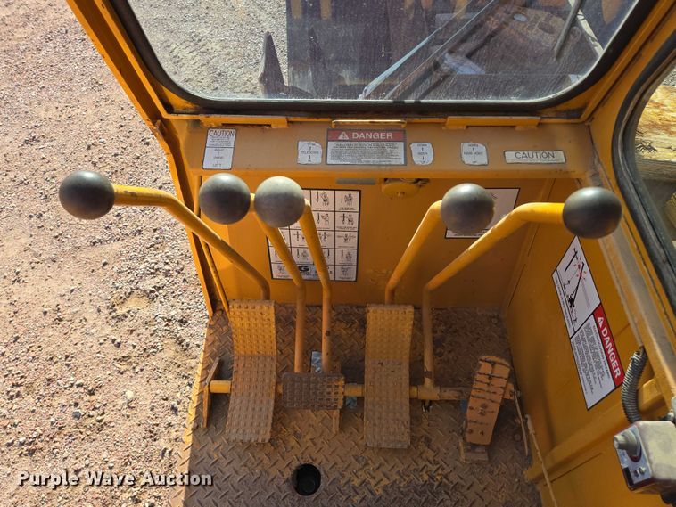 image for item ES2558 1972 Grove TMS100 crane