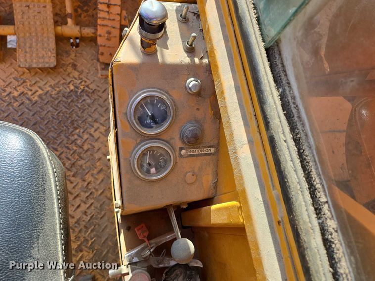 image for item ES2558 1972 Grove TMS100 crane