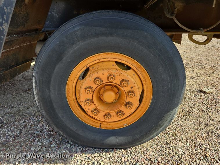 image for item ES2558 1972 Grove TMS100 crane