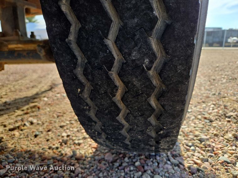 image for item ES2558 1972 Grove TMS100 crane