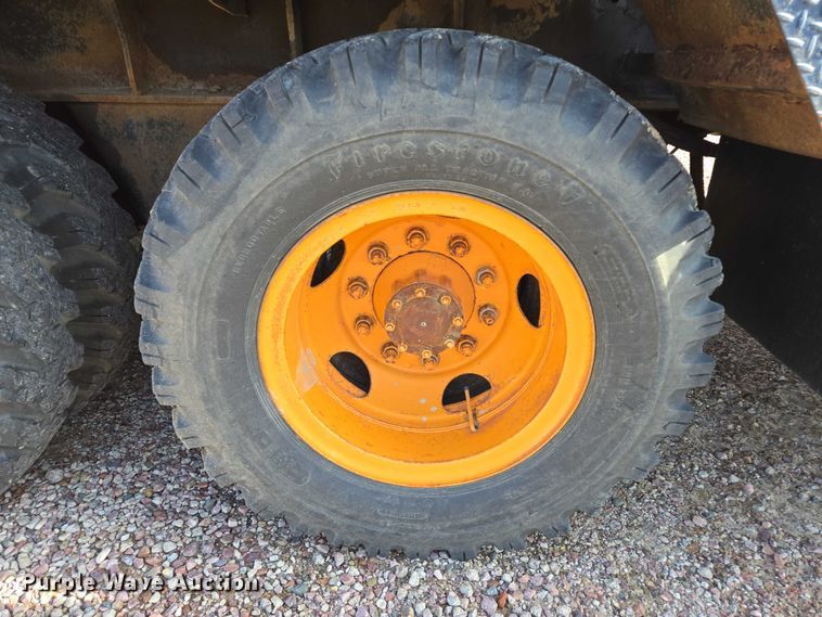 image for item ES2558 1972 Grove TMS100 crane