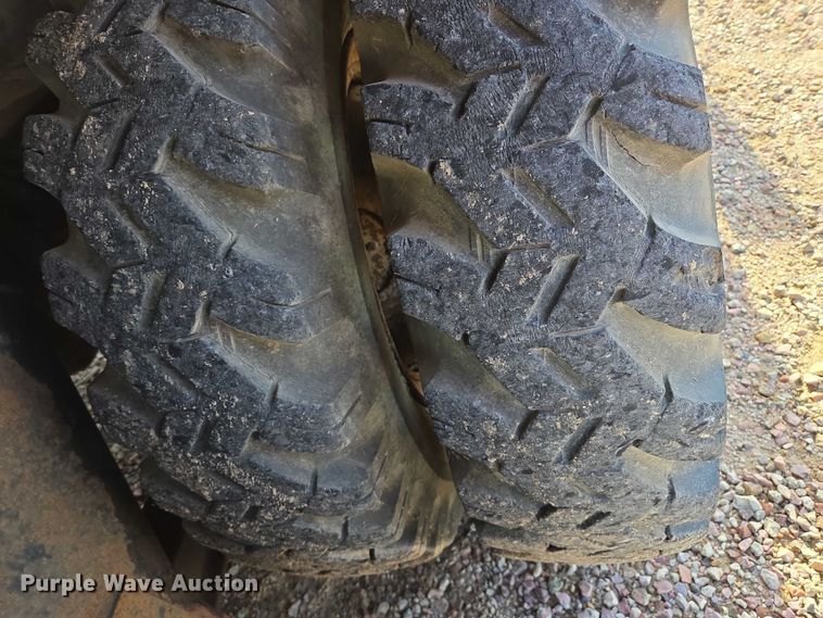 image for item ES2558 1972 Grove TMS100 crane