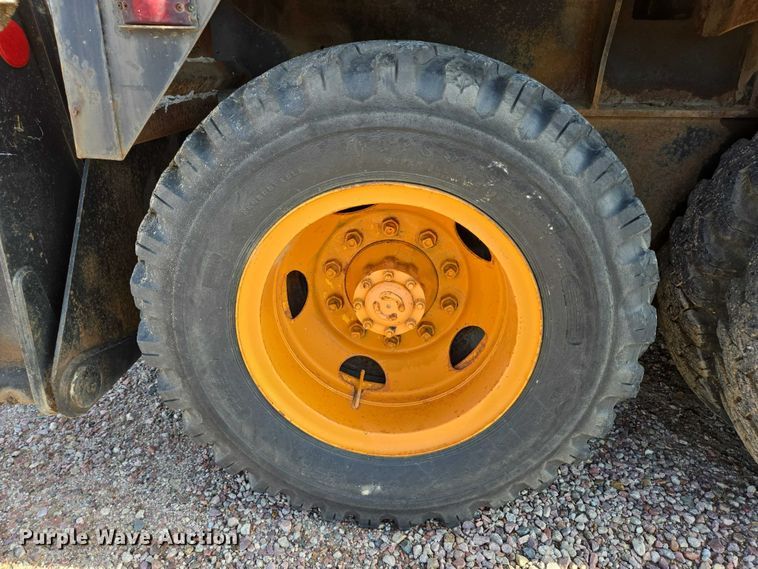 image for item ES2558 1972 Grove TMS100 crane