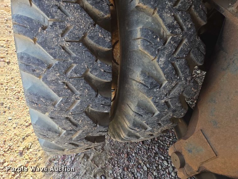 image for item ES2558 1972 Grove TMS100 crane