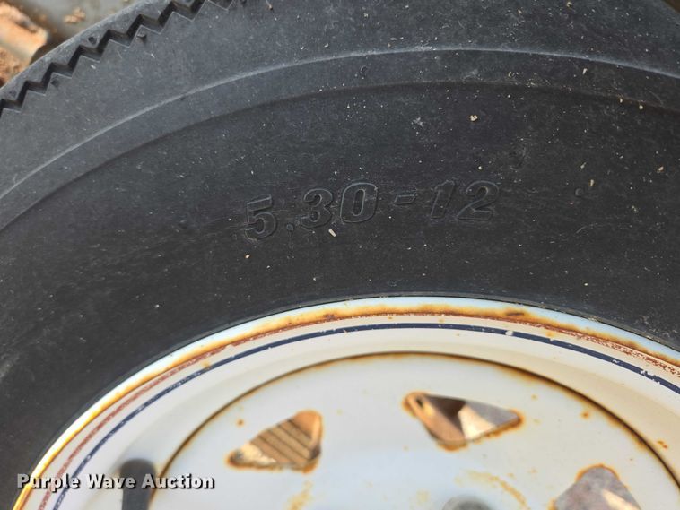 image for item ES2559 1997 B&M Haul Rite boat trailer