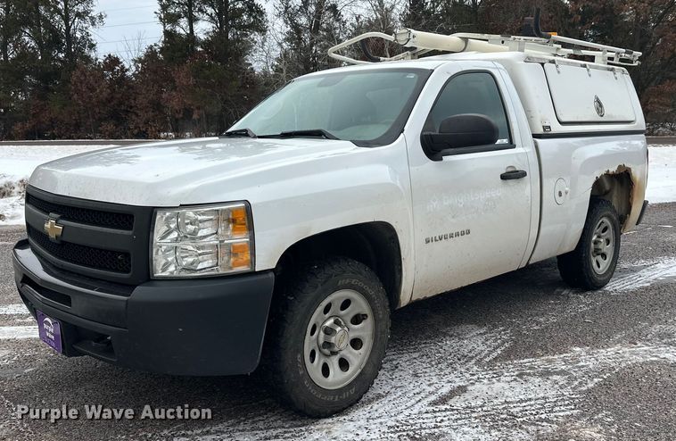 image for item ES2592 2012 Chevrolet Silverado 1500 pickup truck