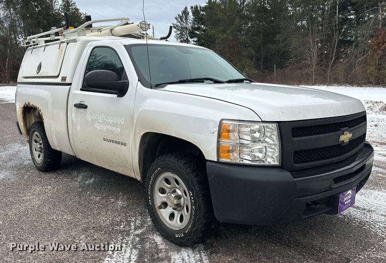 image for item ES2592 2012 Chevrolet Silverado 1500 pickup truck