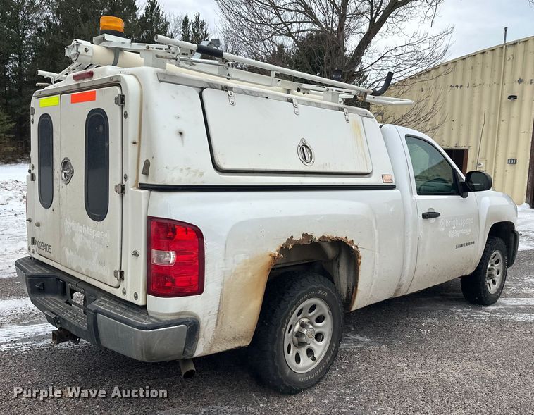 image for item ES2592 2012 Chevrolet Silverado 1500 pickup truck