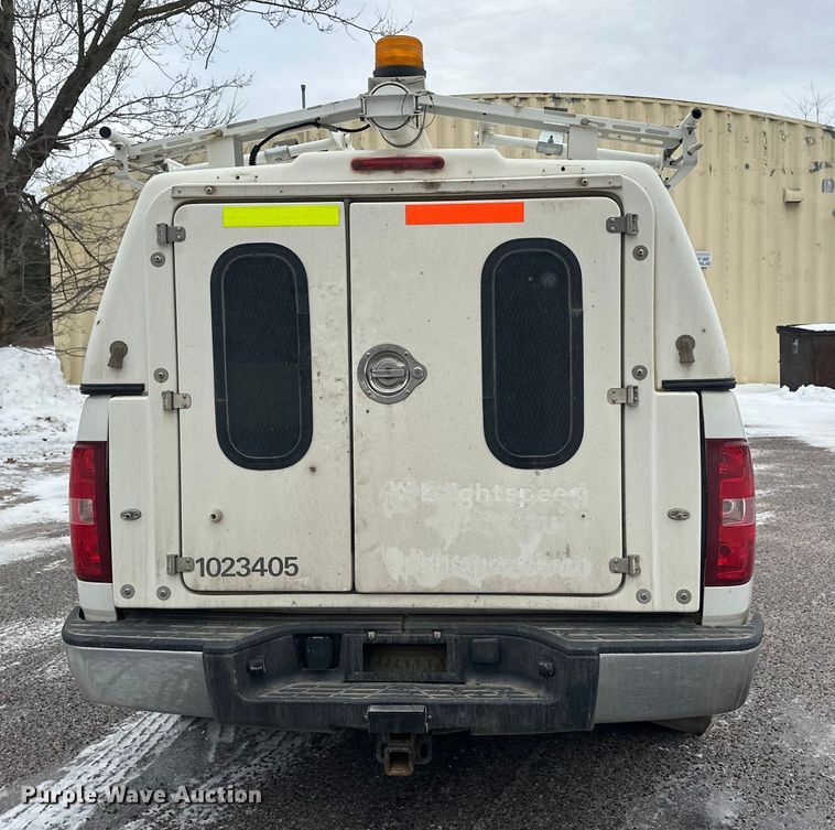 image for item ES2592 2012 Chevrolet Silverado 1500 pickup truck