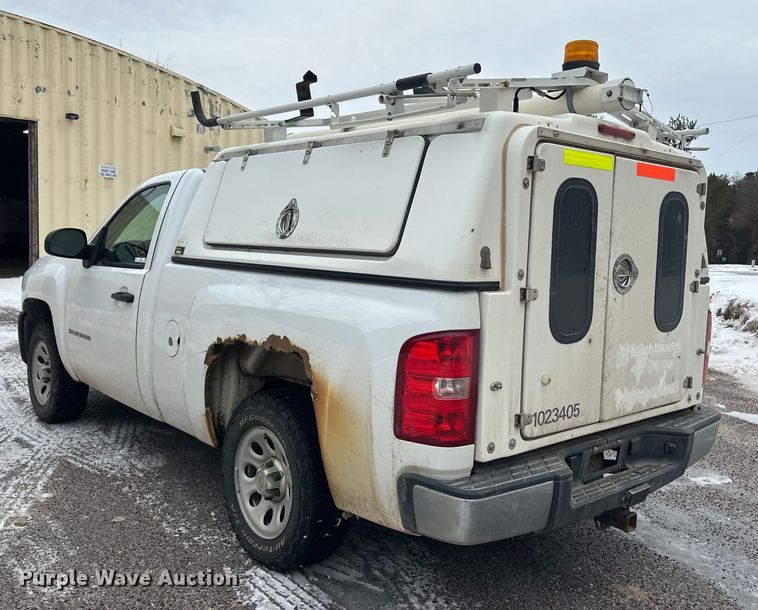 image for item ES2592 2012 Chevrolet Silverado 1500 pickup truck