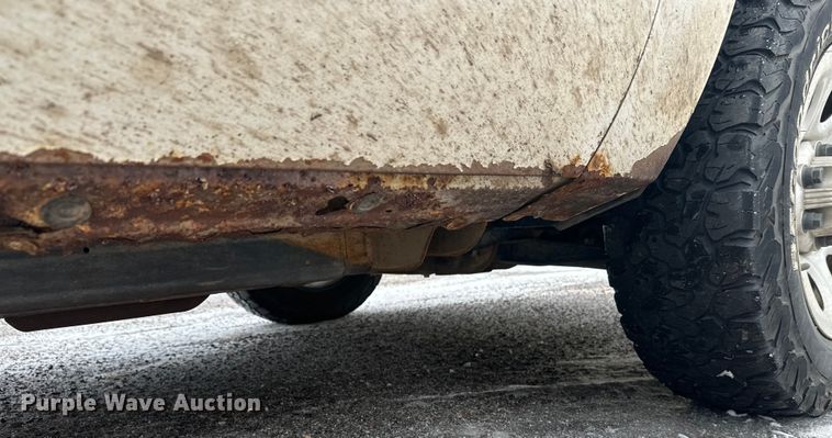 image for item ES2592 2012 Chevrolet Silverado 1500 pickup truck