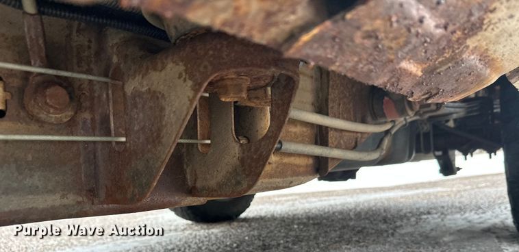 image for item ES2592 2012 Chevrolet Silverado 1500 pickup truck