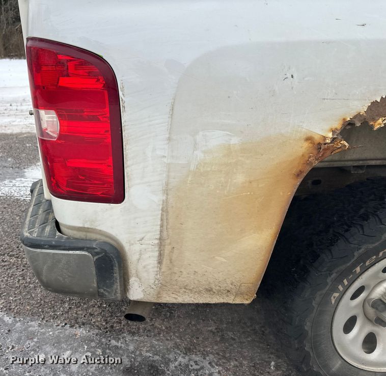 image for item ES2592 2012 Chevrolet Silverado 1500 pickup truck