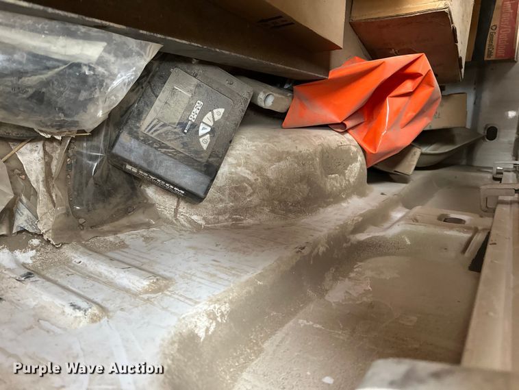 image for item ES2592 2012 Chevrolet Silverado 1500 pickup truck