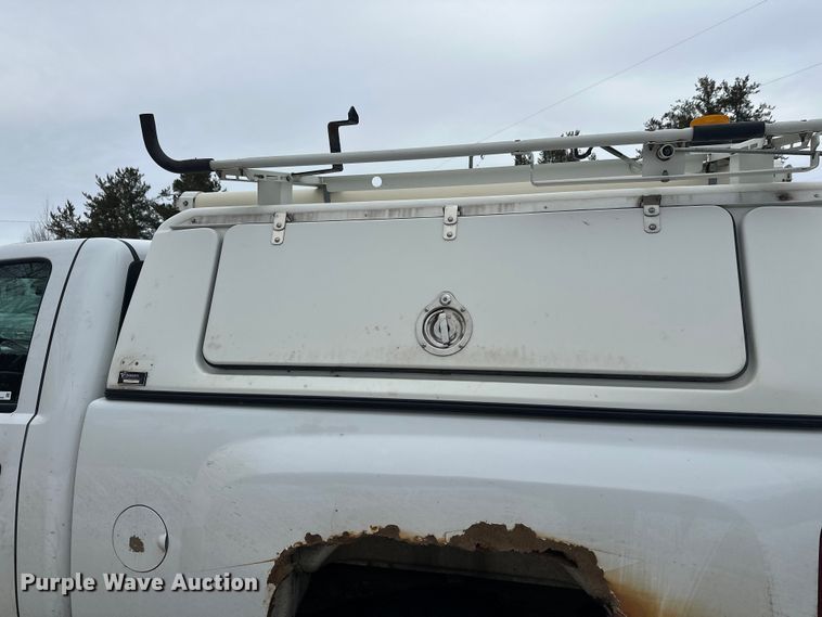 image for item ES2592 2012 Chevrolet Silverado 1500 pickup truck