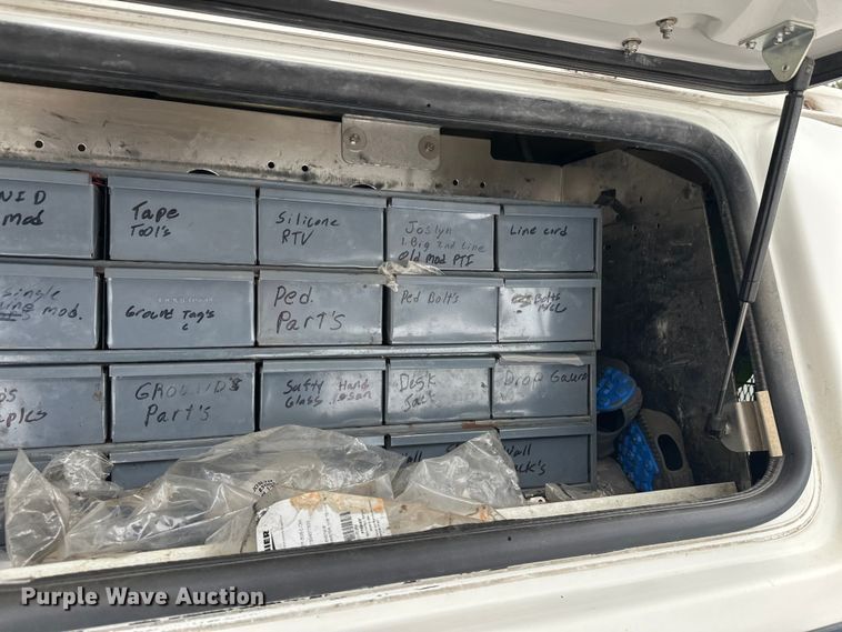 image for item ES2592 2012 Chevrolet Silverado 1500 pickup truck