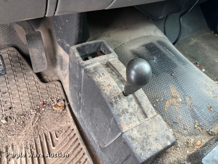 image for item ES2592 2012 Chevrolet Silverado 1500 pickup truck