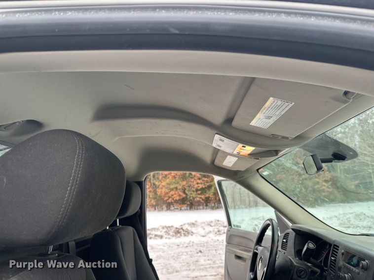 image for item ES2592 2012 Chevrolet Silverado 1500 pickup truck