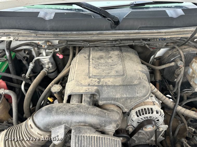 image for item ES2592 2012 Chevrolet Silverado 1500 pickup truck