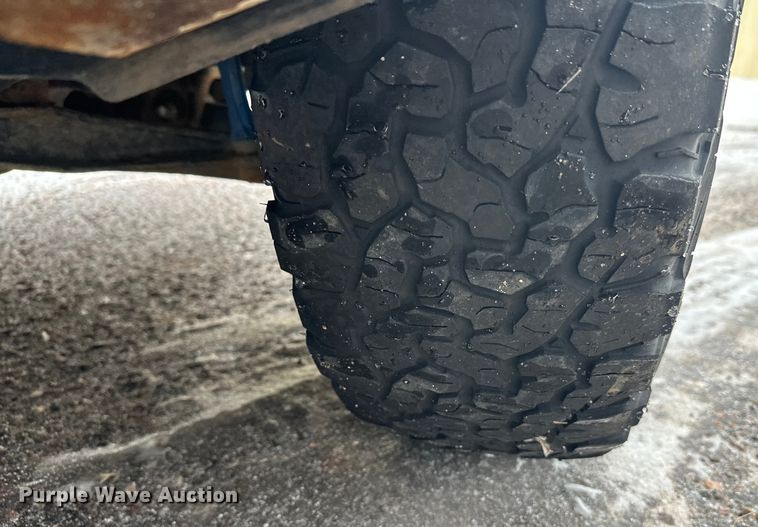 image for item ES2592 2012 Chevrolet Silverado 1500 pickup truck